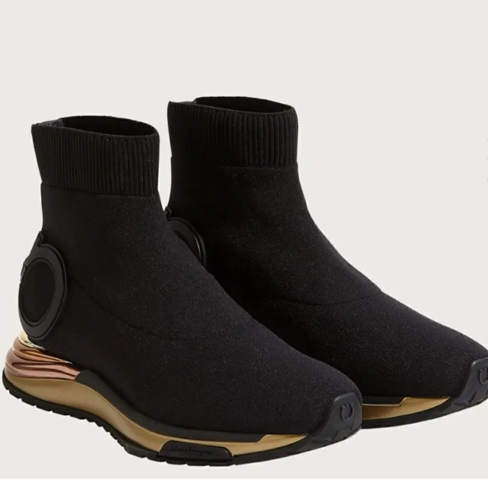 FERRAGAMO BLACK SNEAKERS